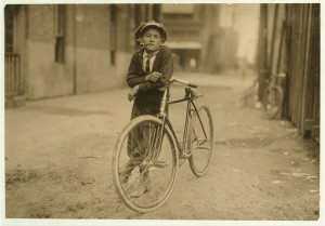 Messenger boy working for Mackay Telegraph Company, Waco, Texas, 1913